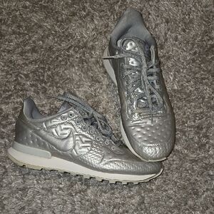 Nike Silver Sneakers